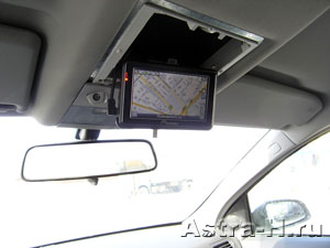 GPS навигатор в нишу потолка OPEL Astra-H